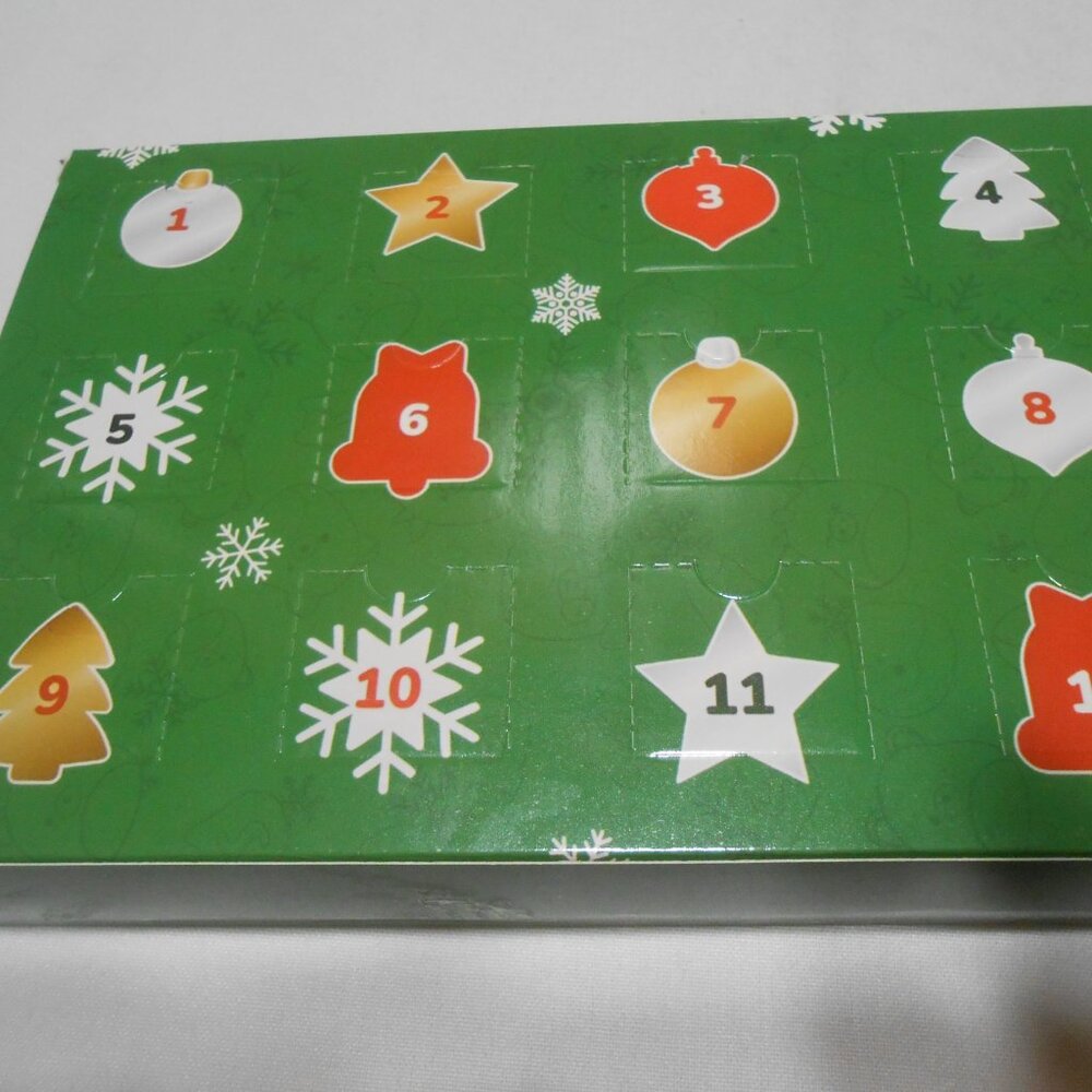 SQUISHMALLOWS MICROMALLOWS 12 PCS CHRISTMAS ADVENT HOLIDAY CALENDAR BOX 🎄👸👦 - Picture 2 of 14